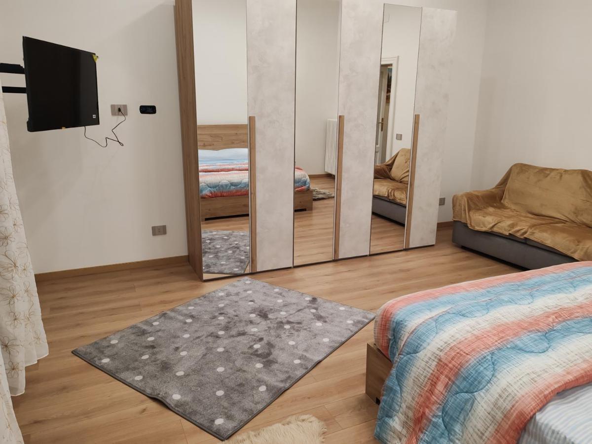 Appartamenti Lungo Fiume 506 Sesto Calende Exteriér fotografie